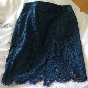 Lace skirt